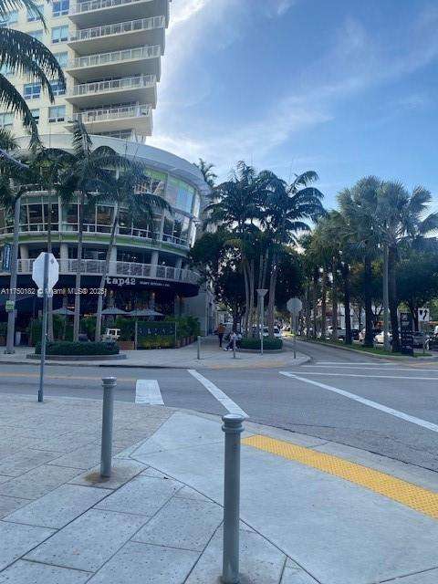 Small Image of 3301 NE 1st Ave, Miami, FL 33137, USA Number 12