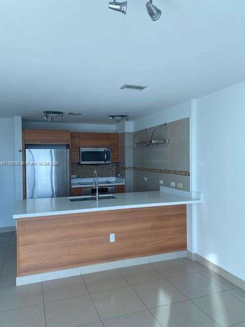 Small Image of 3301 NE 1st Ave, Miami, FL 33137, USA Number 15
