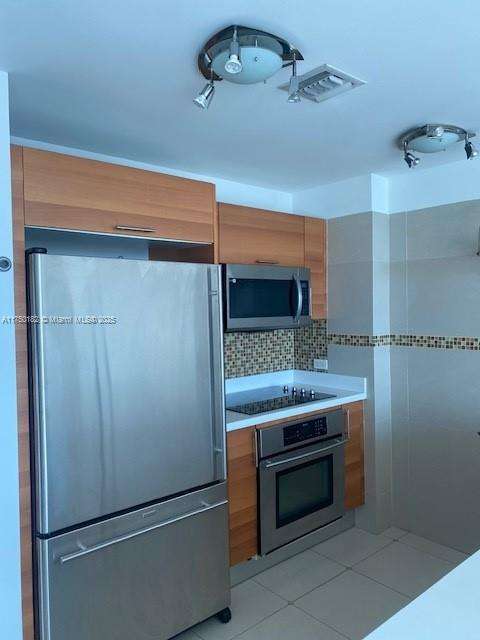 Small Image of 3301 NE 1st Ave, Miami, FL 33137, USA Number 16