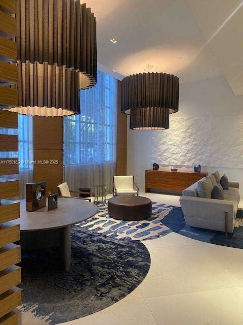 Small Image of 3301 NE 1st Ave, Miami, FL 33137, USA Number 19