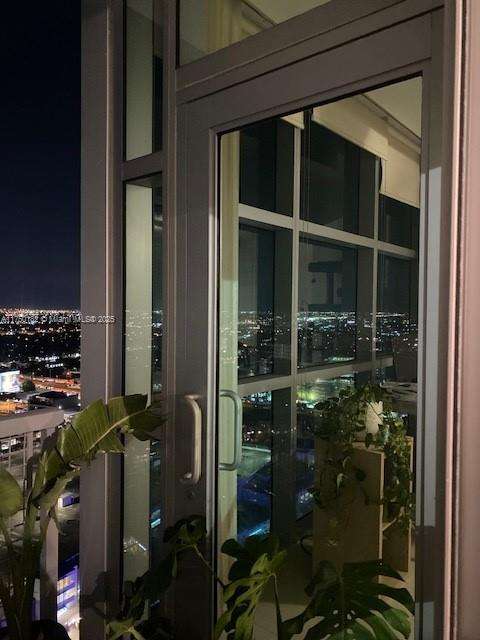 Small Image of 3301 NE 1st Ave, Miami, FL 33137, USA Number 20