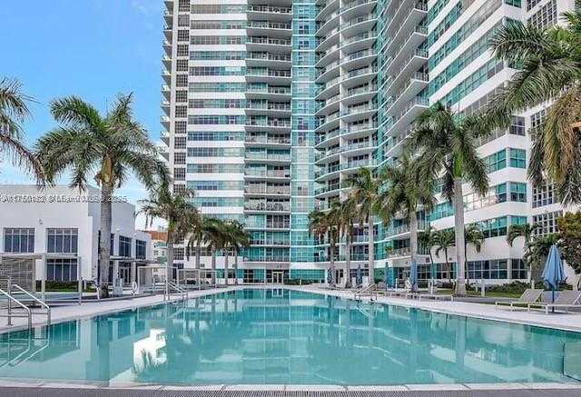 Small Image of 3301 NE 1st Ave, Miami, FL 33137, USA Number 4