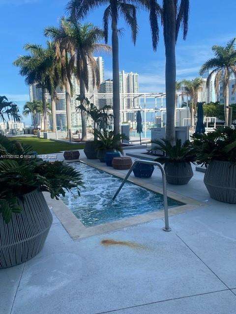 Small Image of 3301 NE 1st Ave, Miami, FL 33137, USA Number 5