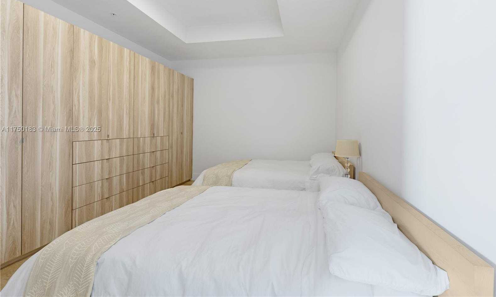 Small Image of 17111 BISCAYNE BLVD #LPH8, North Miami Beach Number 19