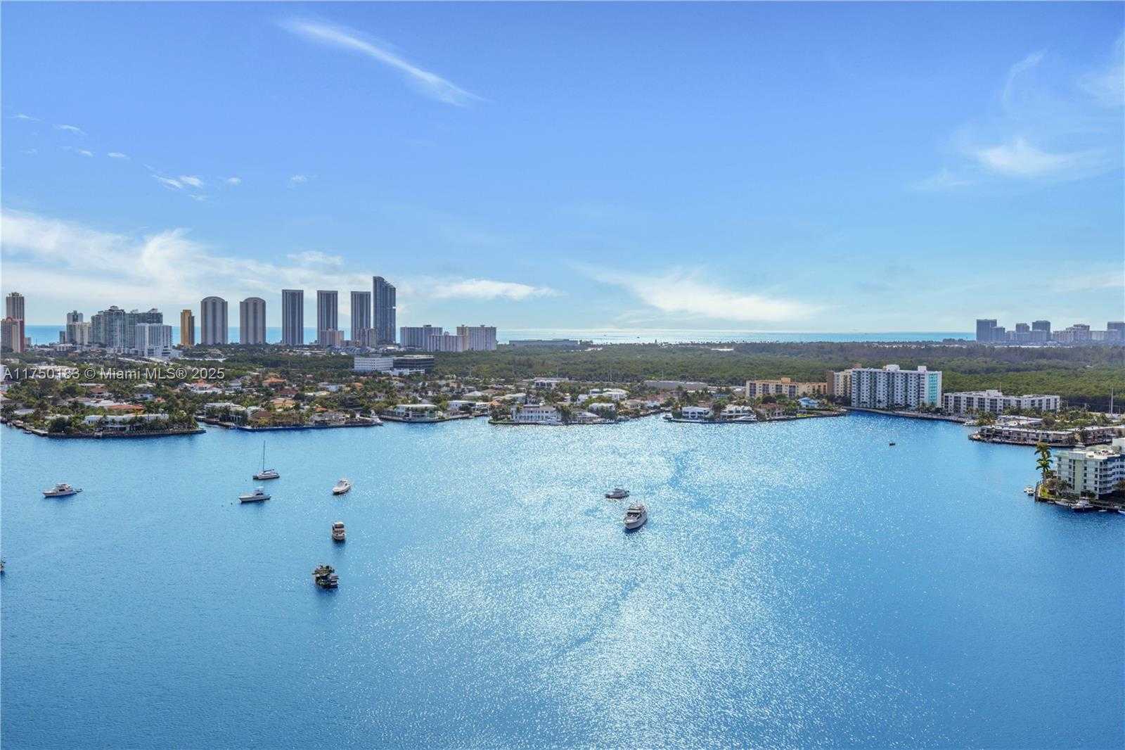 Small Image of 17111 BISCAYNE BLVD #LPH8, North Miami Beach Number 27
