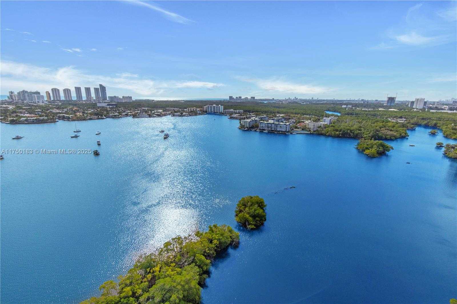 Small Image of 17111 BISCAYNE BLVD #LPH8, North Miami Beach Number 28