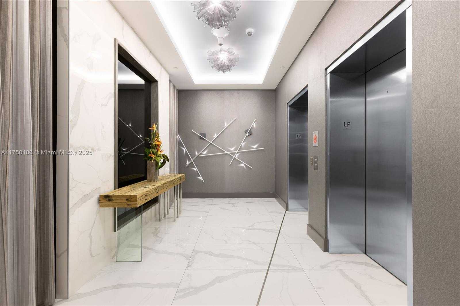 Small Image of 17111 BISCAYNE BLVD #LPH8, North Miami Beach Number 30