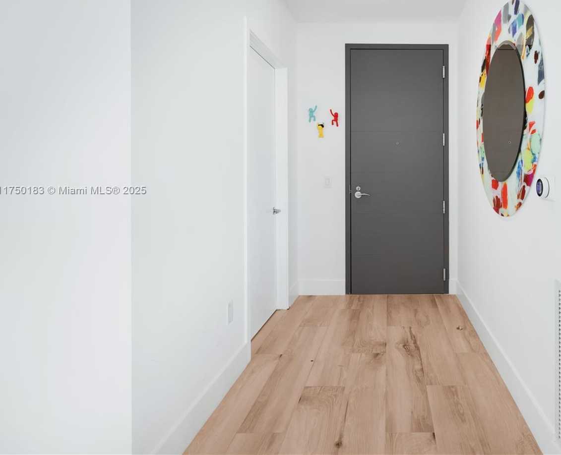 Small Image of 17111 BISCAYNE BLVD #LPH8, North Miami Beach Number 5