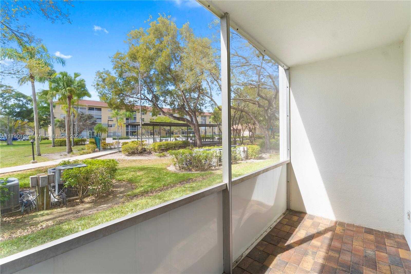 Small Image of 1400 SOUTH WEST 124TH TER #106Q, Pembroke Pines Number 12