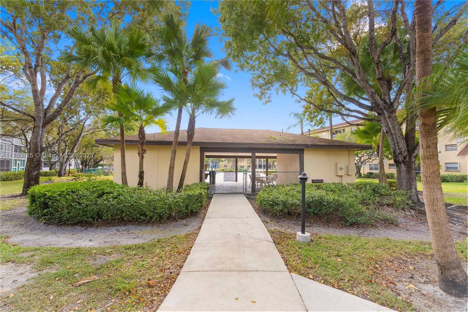 Small Image of 1400 SOUTH WEST 124TH TER #106Q, Pembroke Pines Number 20