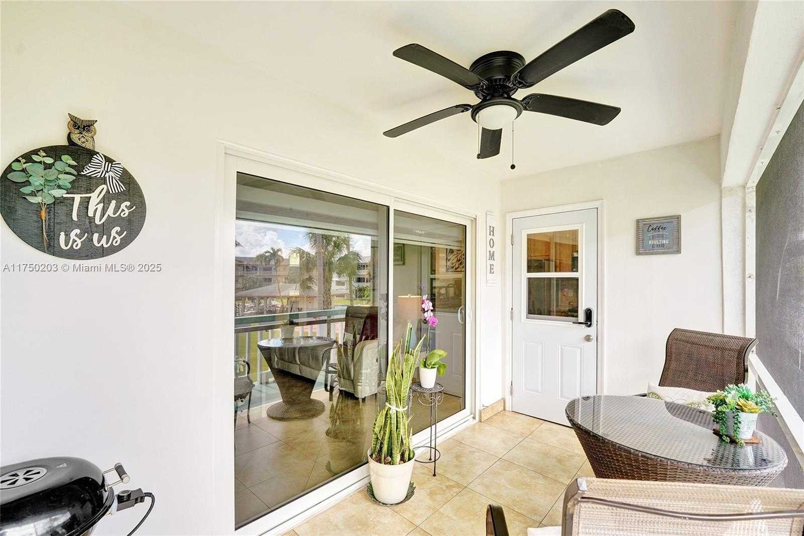 Small Image of 5300 WASHINGTON ST #I203, Hollywood Number 15