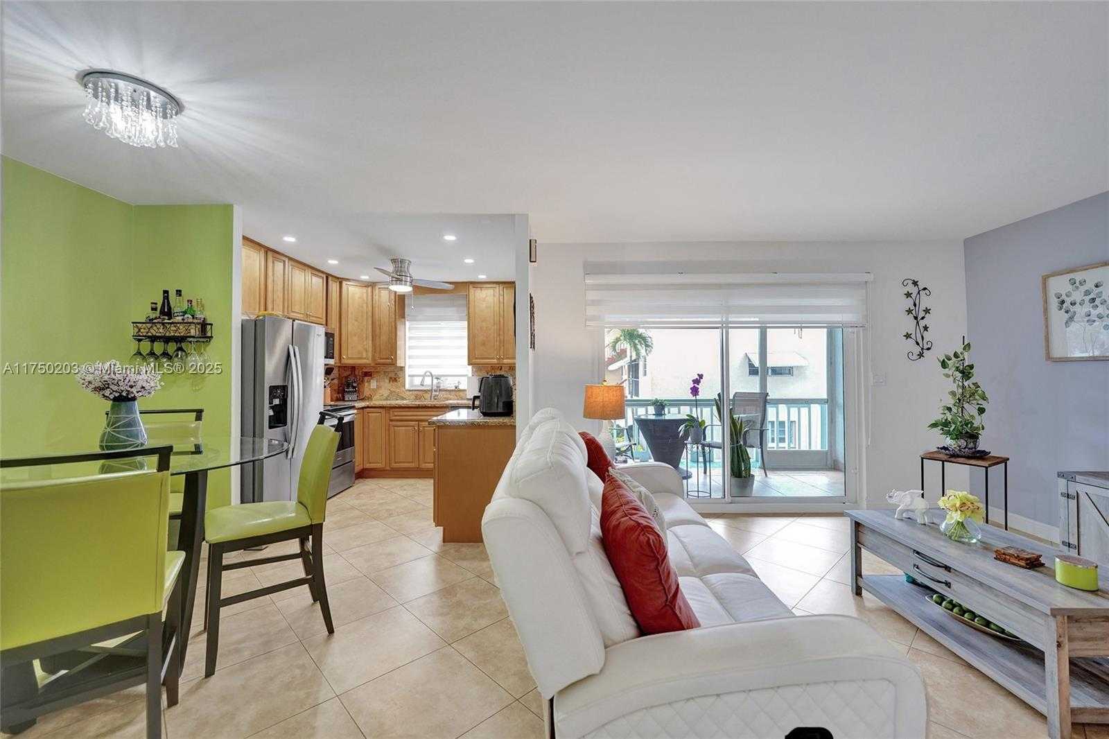 Small Image of 5300 WASHINGTON ST #I203, Hollywood Number 27