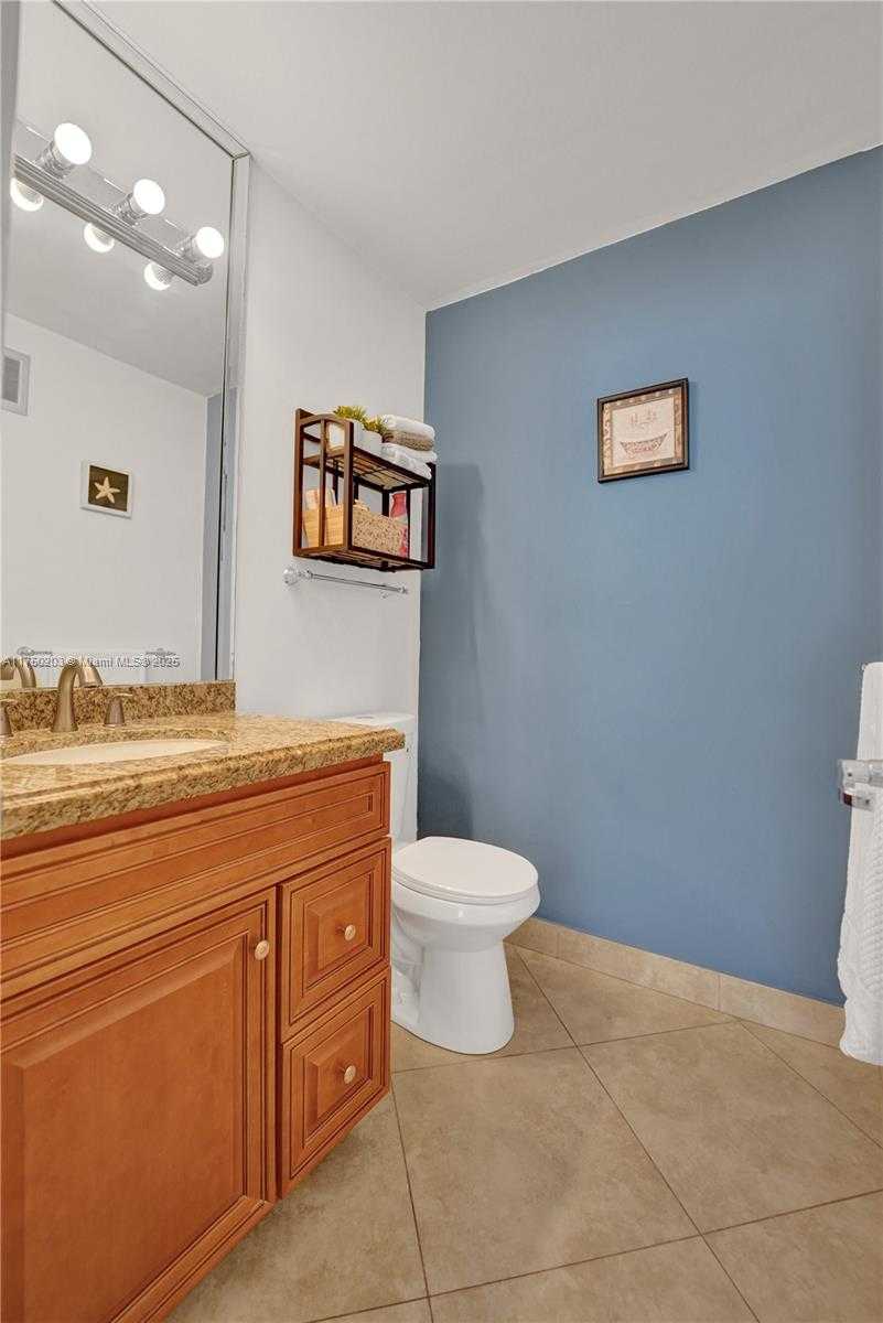 Small Image of 5300 WASHINGTON ST #I203, Hollywood Number 34