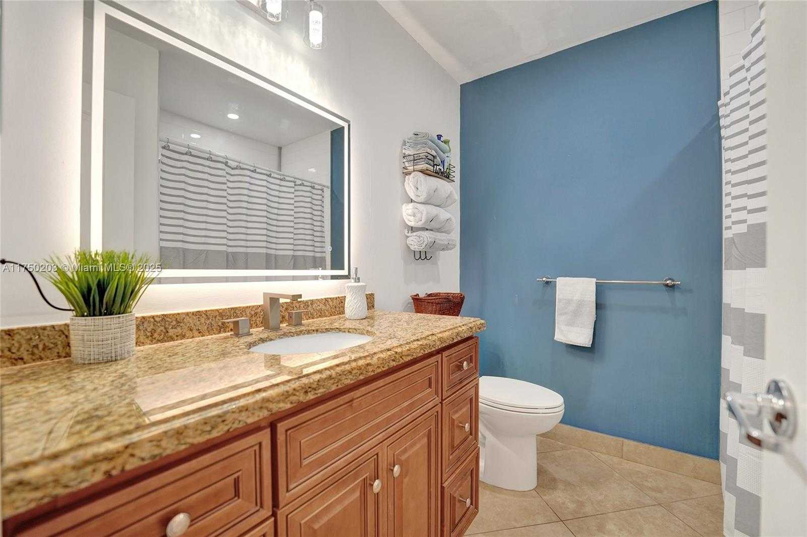 Small Image of 5300 WASHINGTON ST #I203, Hollywood Number 36