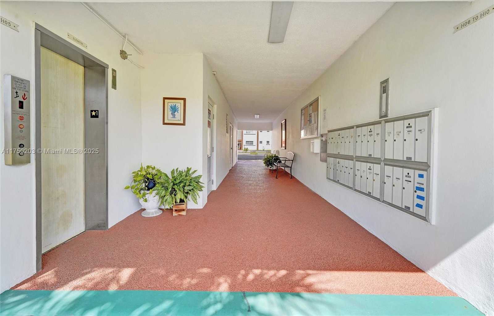 Small Image of 5300 WASHINGTON ST #I203, Hollywood Number 60