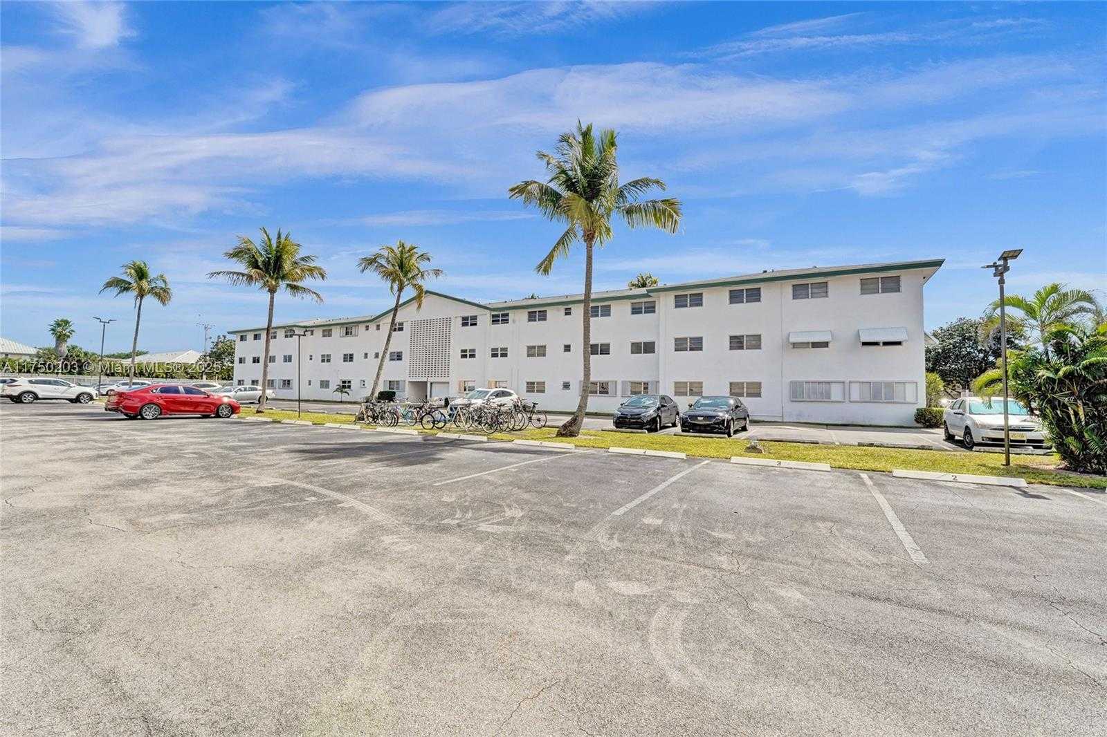 Small Image of 5300 WASHINGTON ST #I203, Hollywood Number 69
