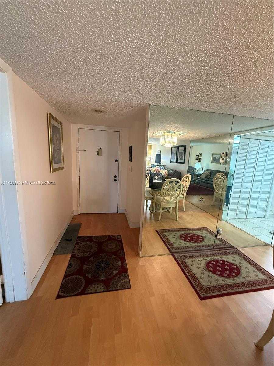 Small Image of 16500 GOLF CLUB RD #204, Weston Number 14