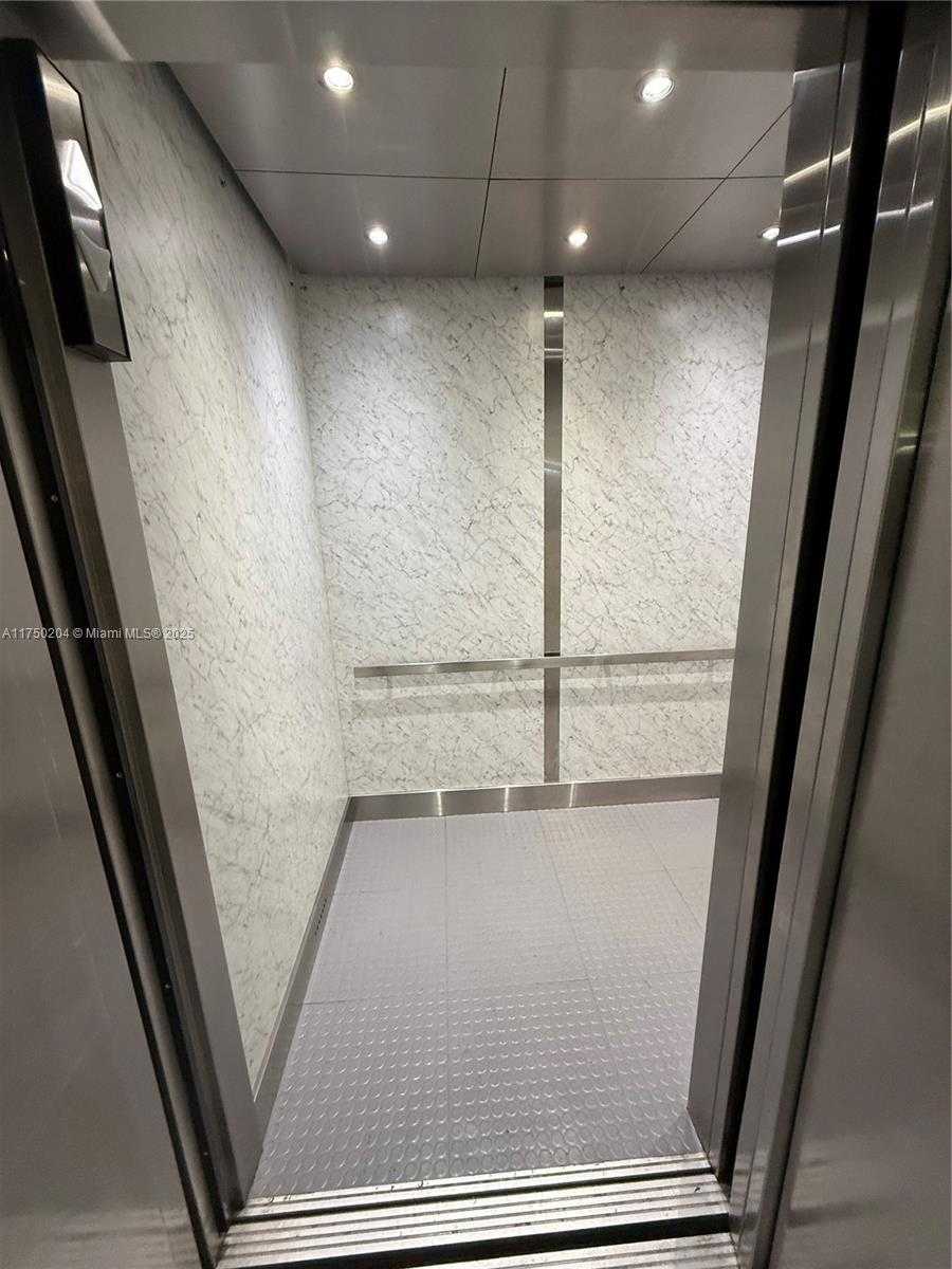 Small Image of 16500 GOLF CLUB RD #204, Weston Number 2