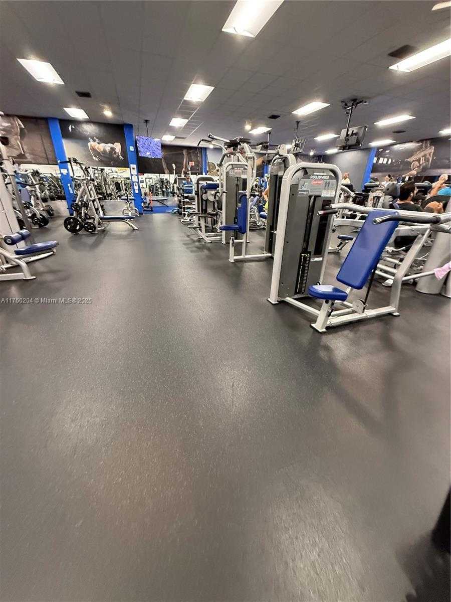Small Image of 16500 GOLF CLUB RD #204, Weston Number 26