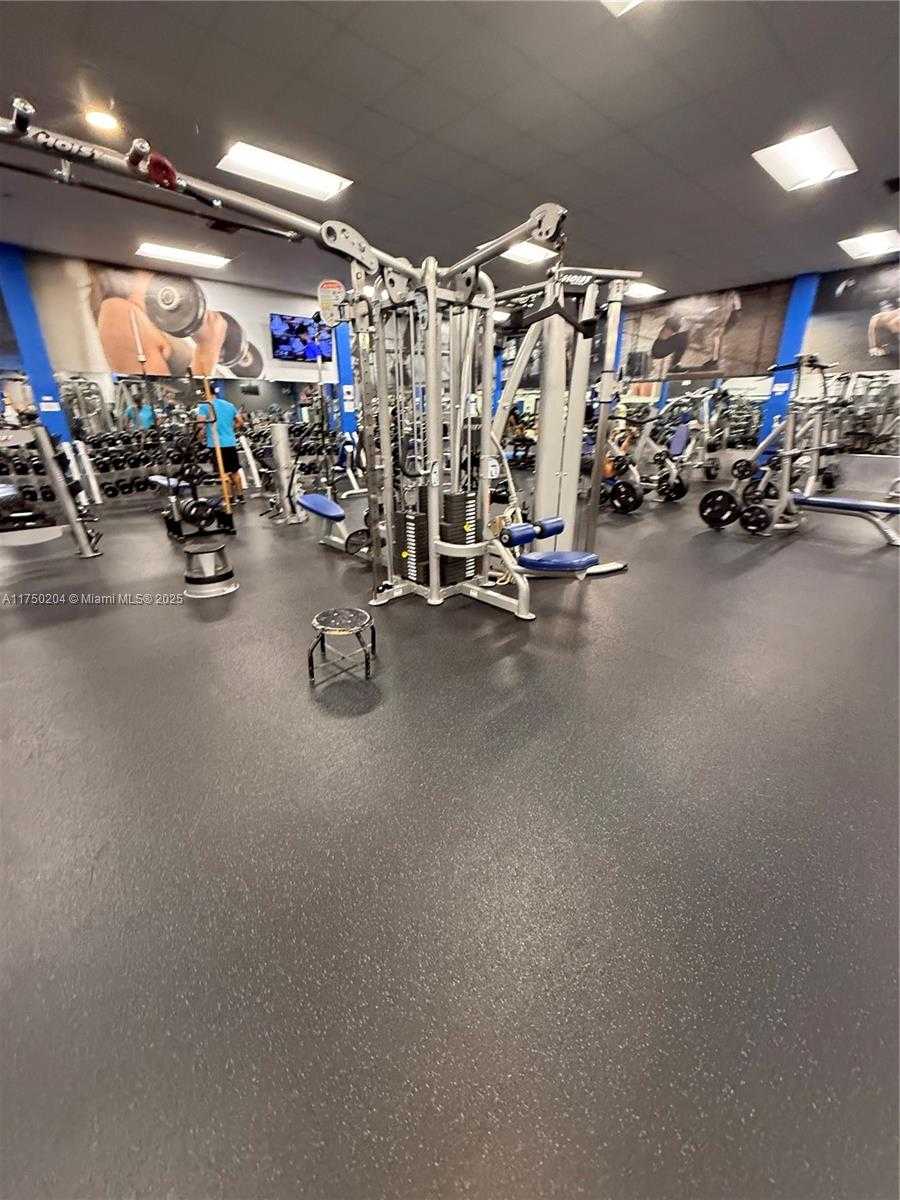 Small Image of 16500 GOLF CLUB RD #204, Weston Number 29