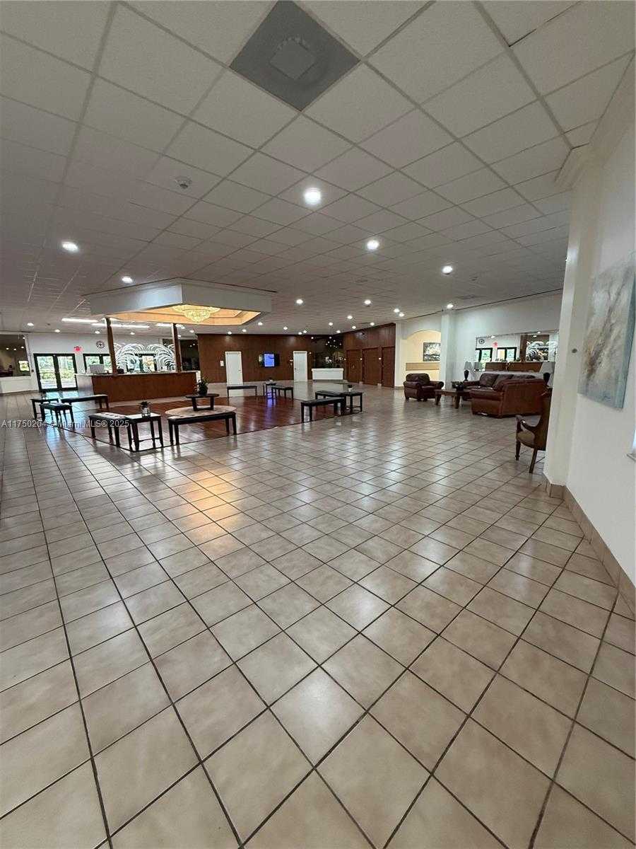 Small Image of 16500 GOLF CLUB RD #204, Weston Number 30