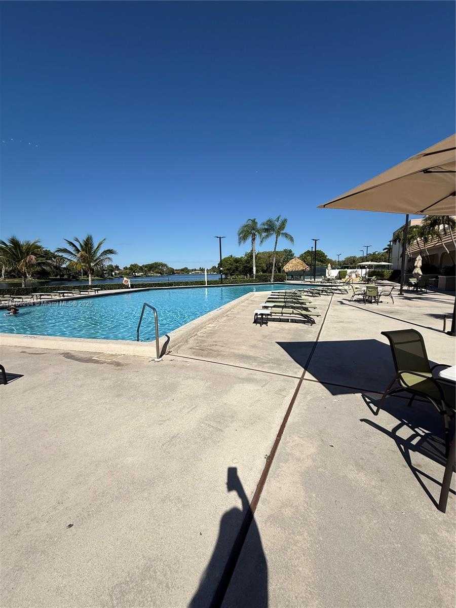Small Image of 16500 GOLF CLUB RD #204, Weston Number 38