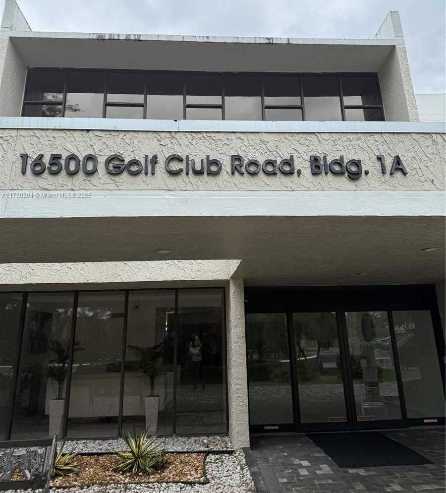 Small Image of 16500 GOLF CLUB RD #204, Weston Number 5
