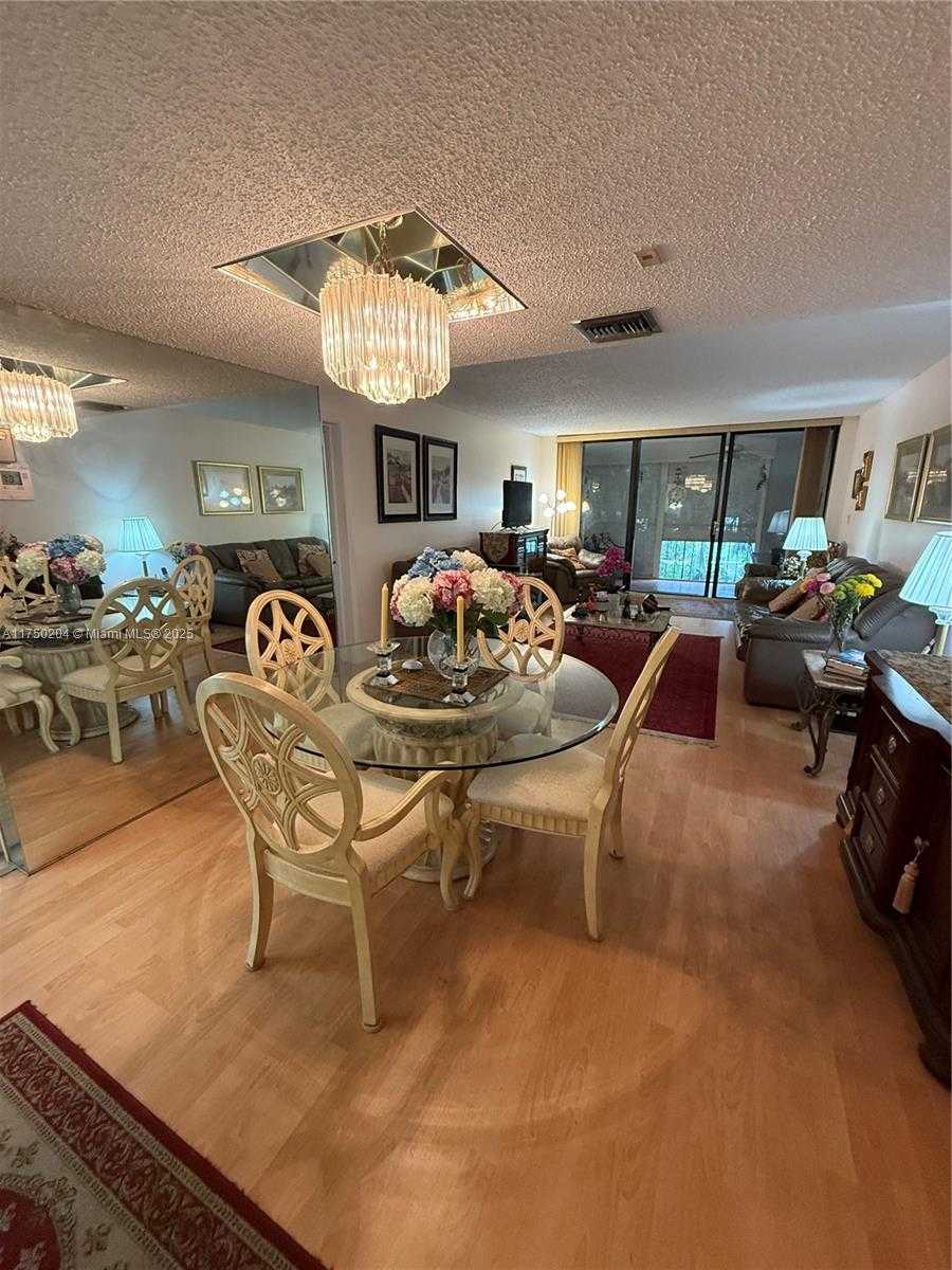 Small Image of 16500 GOLF CLUB RD #204, Weston Number 7
