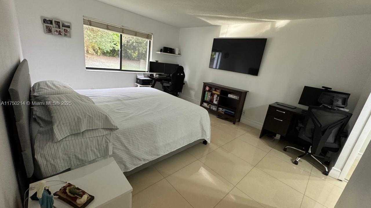 Imagen de Pequeño Objeto
