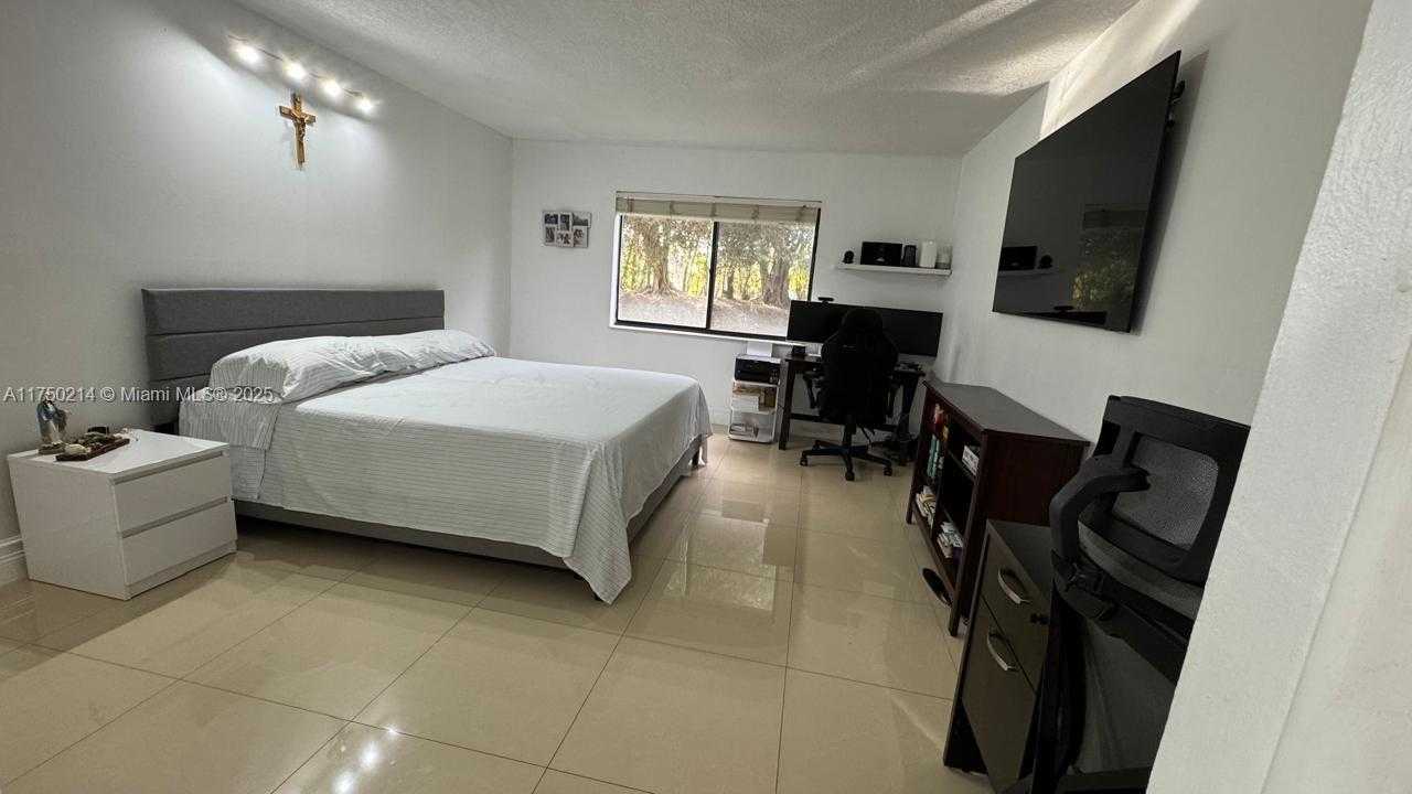Imagen de Pequeño Objeto