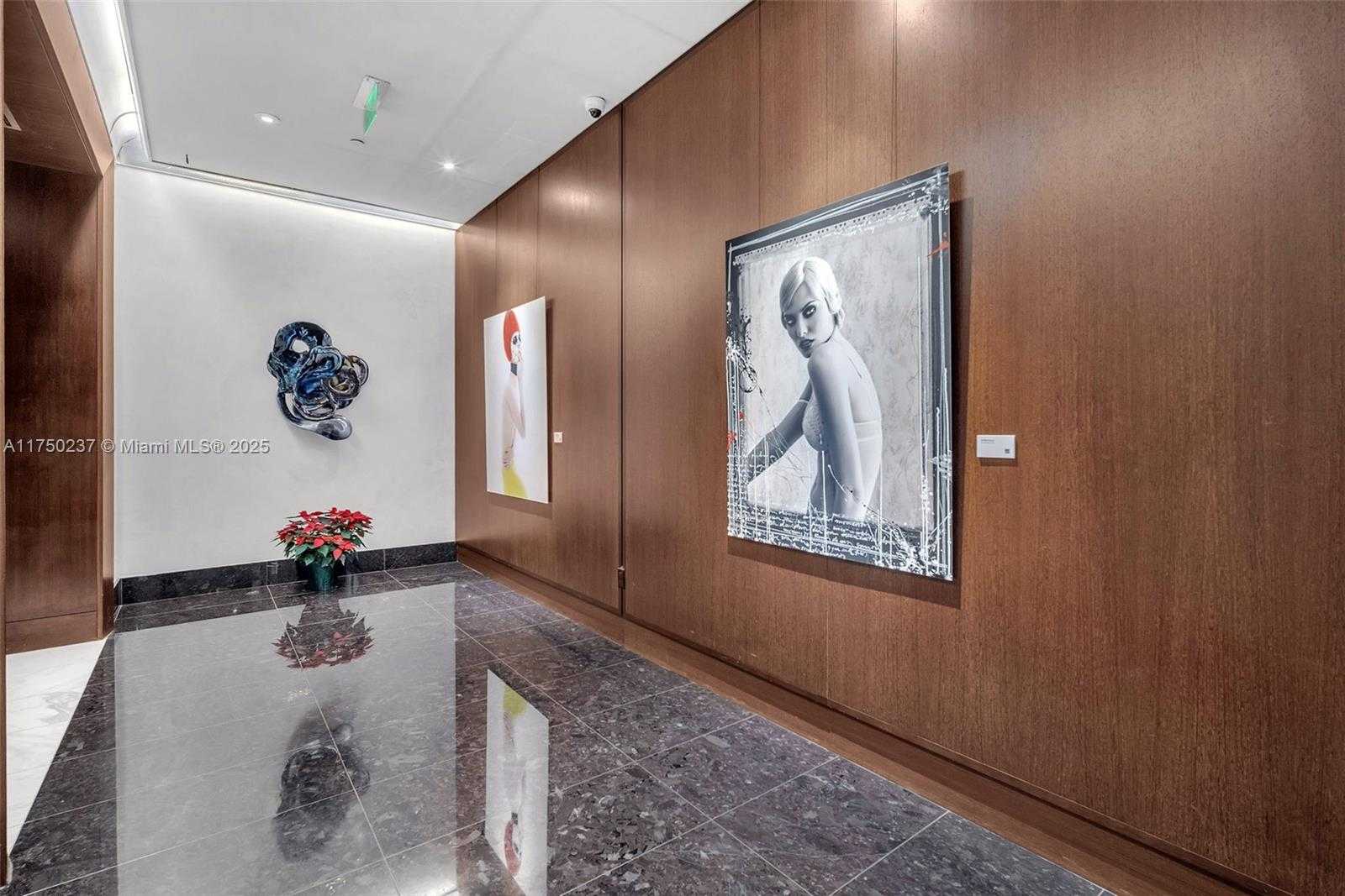 Small Image of 200 BISCAYNE BOULEVARD WAY #4910, Miami Number 25