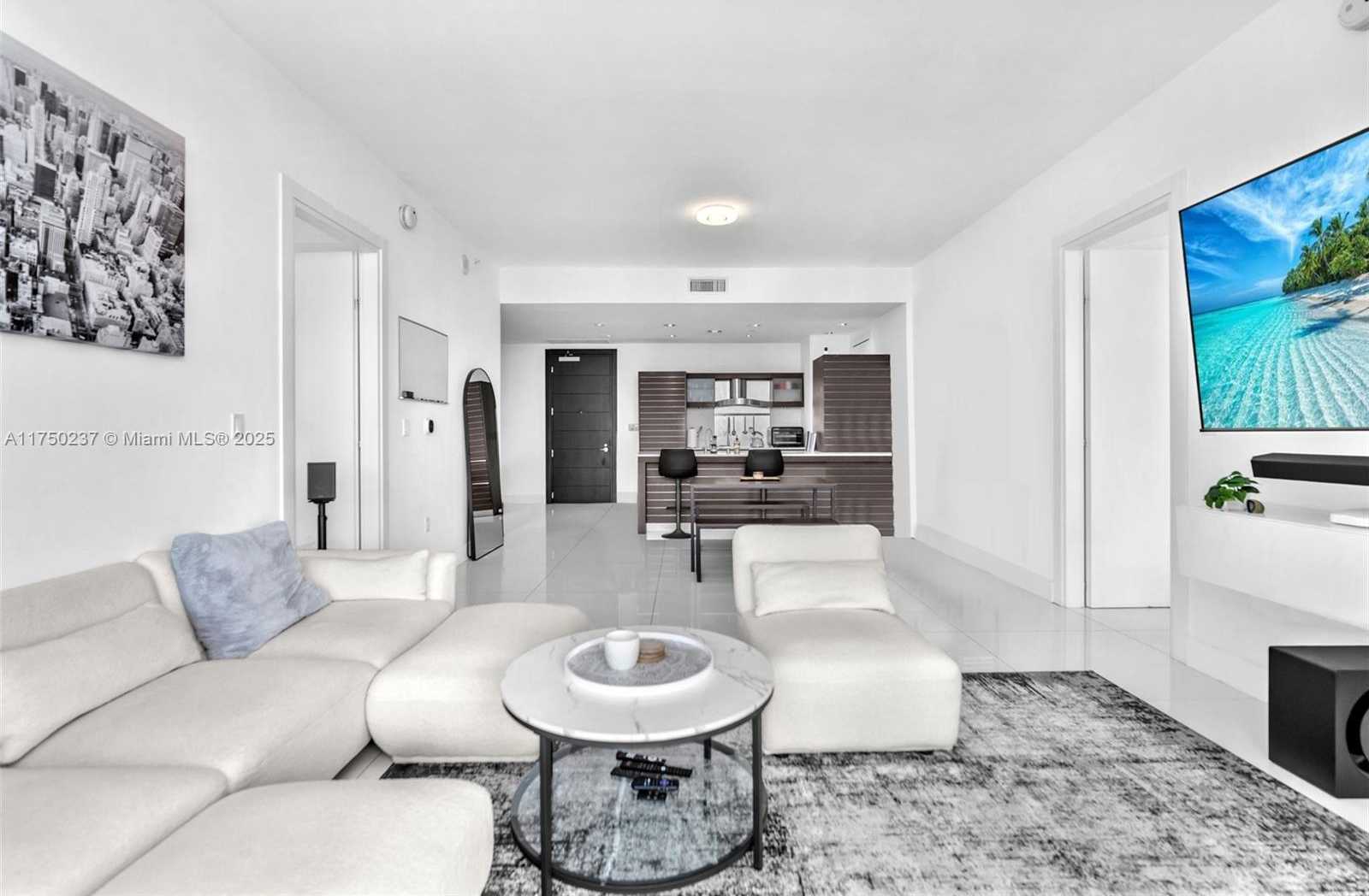 Small Image of 200 BISCAYNE BOULEVARD WAY #4910, Miami Number 4