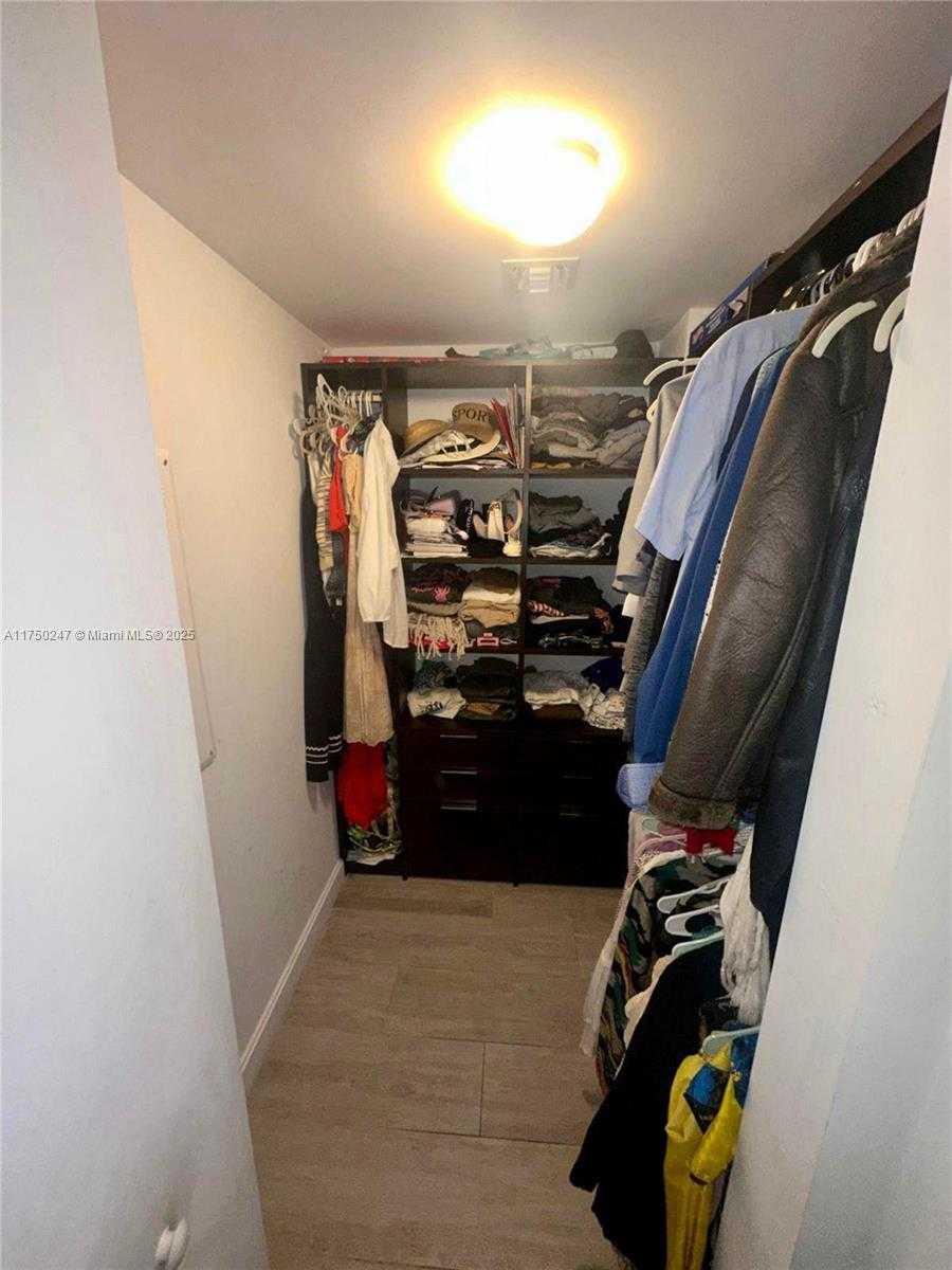 Small Image of 45 SOUTH WEST 9TH ST #1109, Miami Number 10