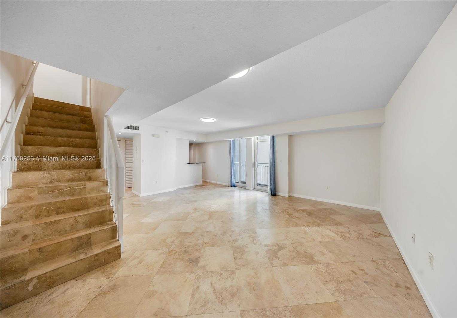 Small Image of 7600 COLLINS AVE #703, Miami Beach Number 8