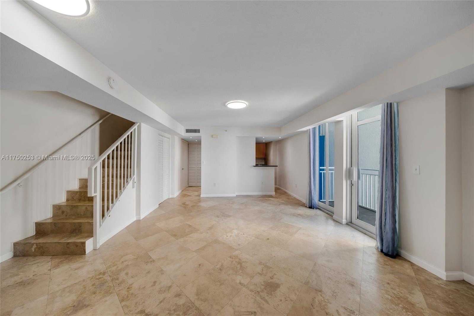 Small Image of 7600 COLLINS AVE #703, Miami Beach Number 9