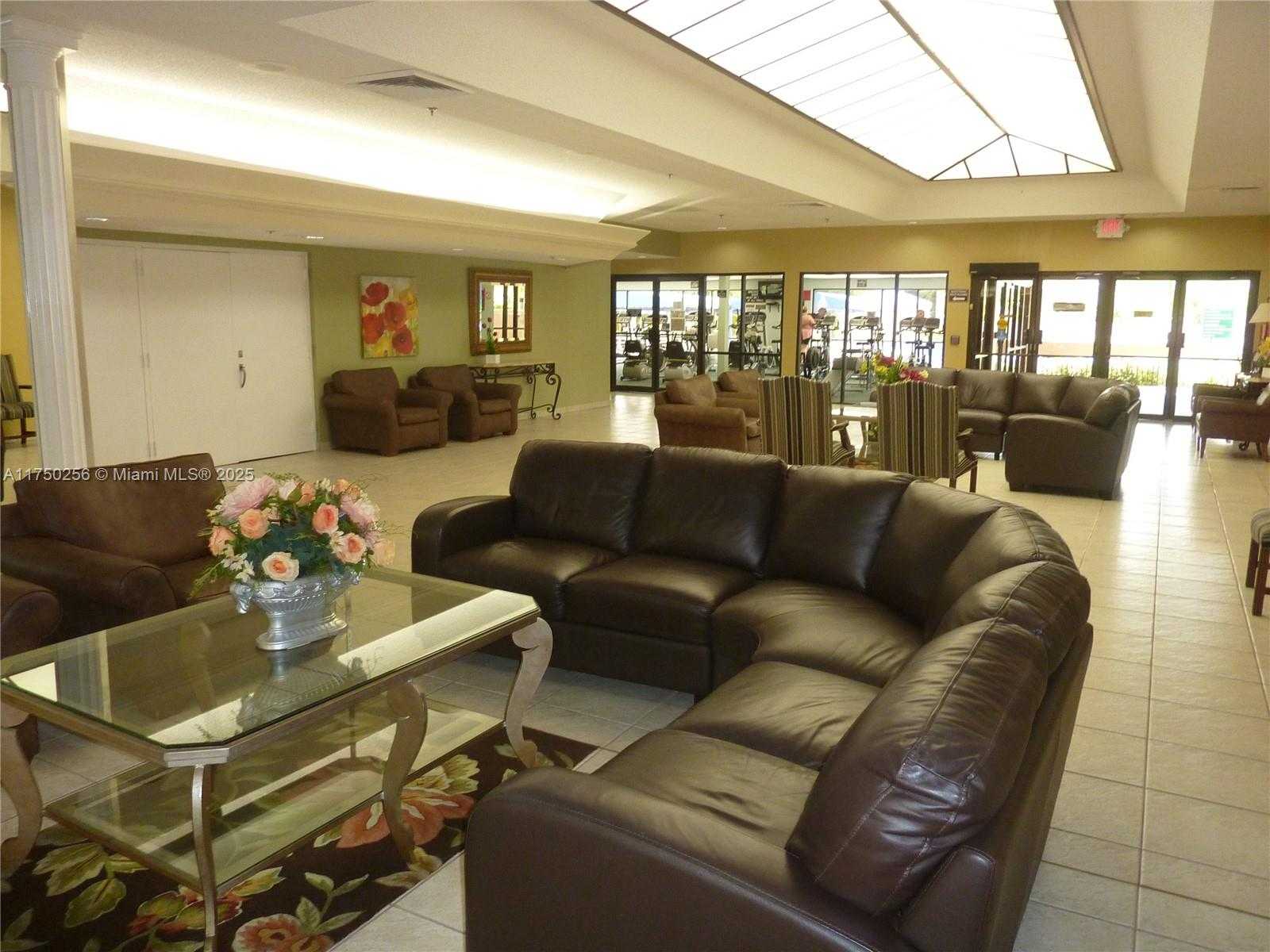 Small Image of 10123 SUNRISE LAKES BLVD #104, Sunrise Number 41
