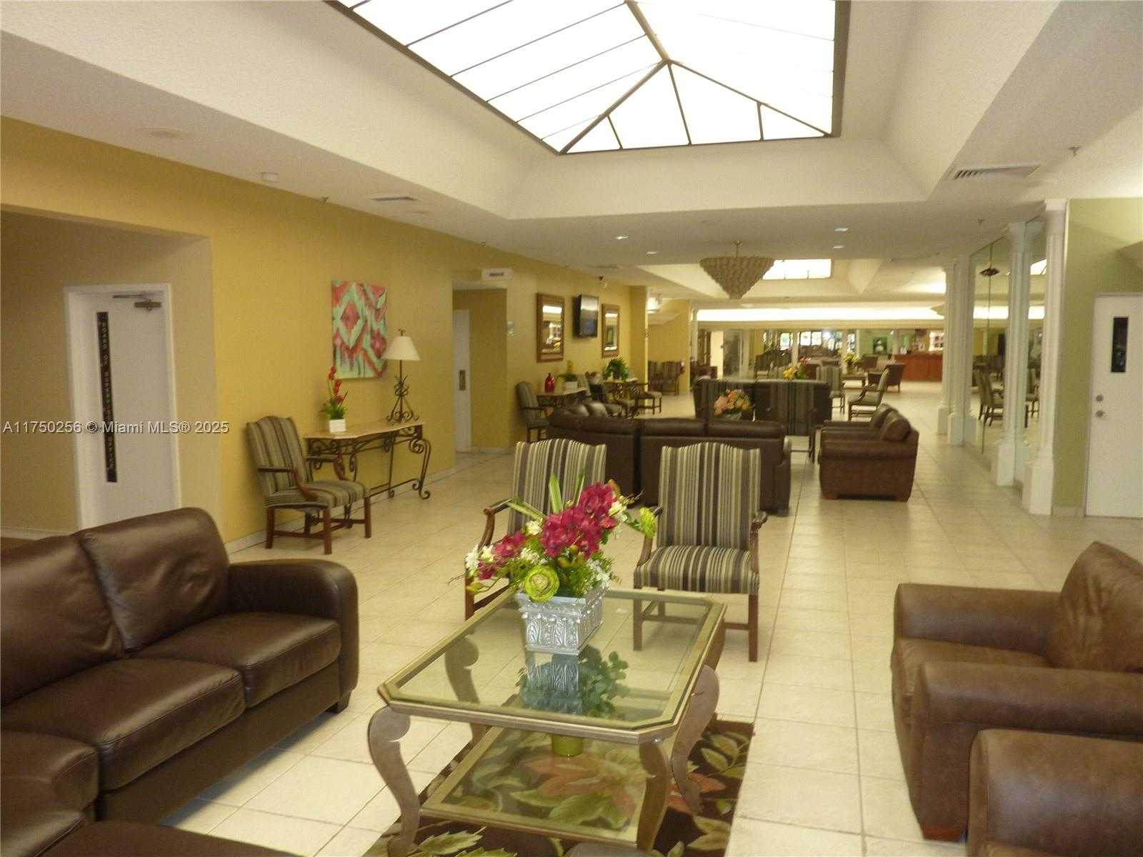 Small Image of 10123 SUNRISE LAKES BLVD #104, Sunrise Number 46