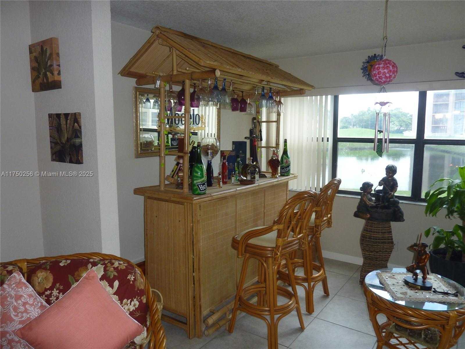 Small Image of 10123 SUNRISE LAKES BLVD #104, Sunrise Number 7