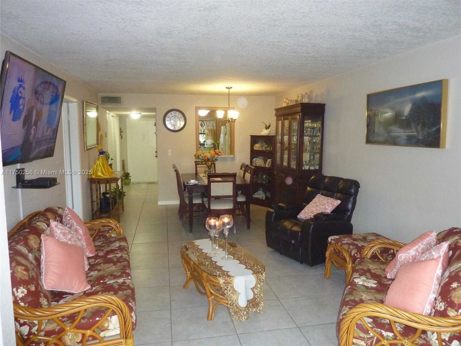 Small Image of 10123 SUNRISE LAKES BLVD #104, Sunrise Number 9
