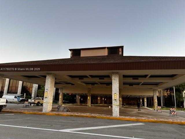 Small Image of 13500 SW 1st St, Pembroke Pines, FL 33027, USA Number 11