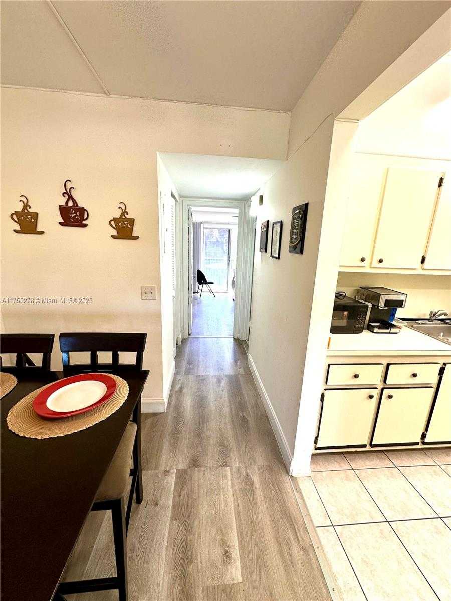 Small Image of 13500 SW 1st St, Pembroke Pines, FL 33027, USA Number 8