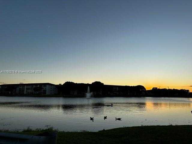 Small Image of 13500 SW 1st St, Pembroke Pines, FL 33027, USA Number 9