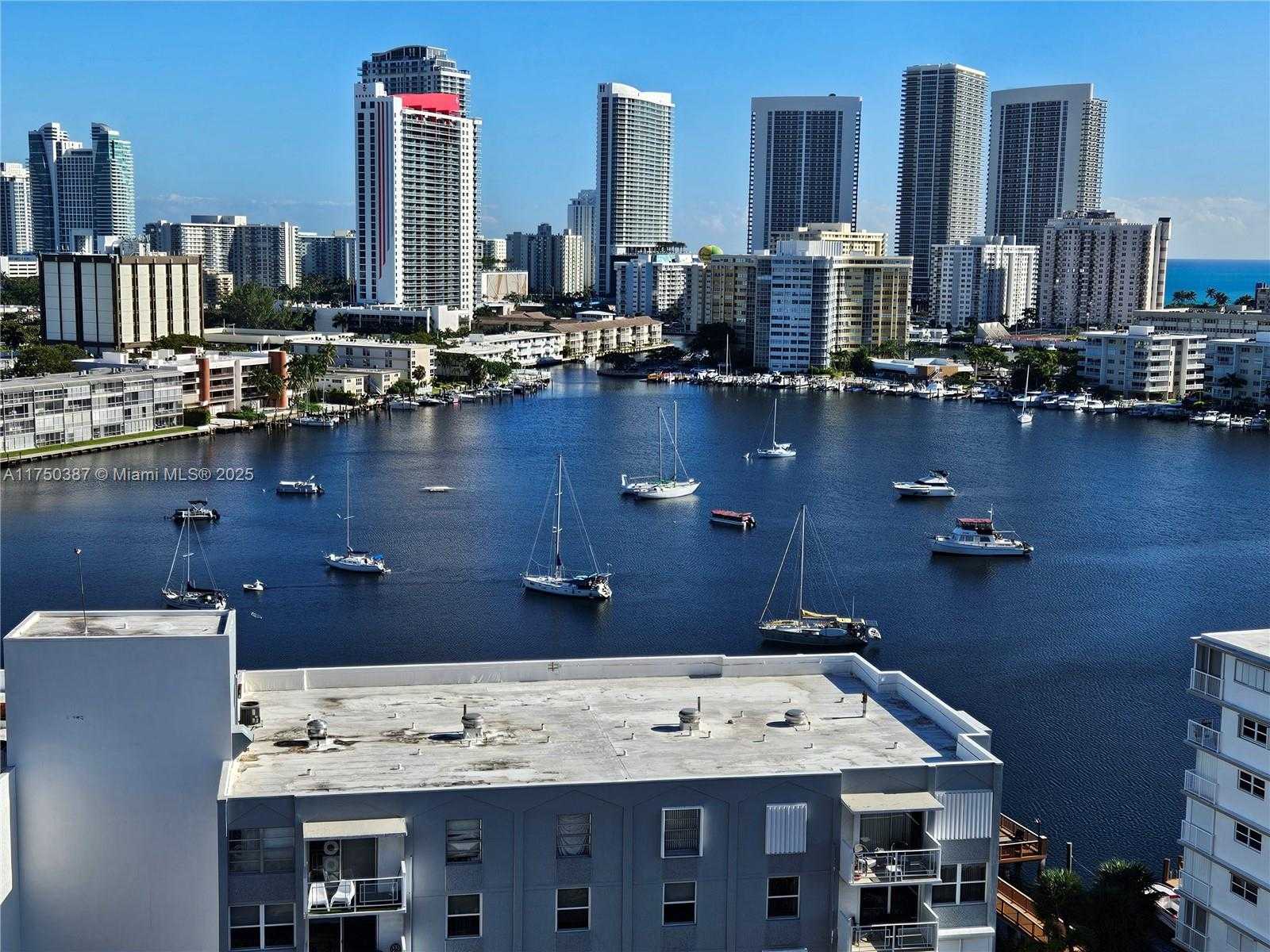 Small Image of 427 GOLDEN ISLES DR #16E, Hallandale Beach Number 2