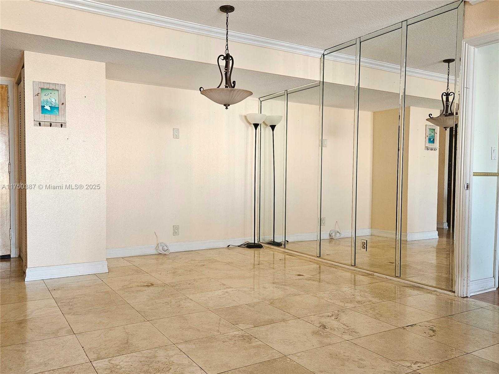 Small Image of 427 GOLDEN ISLES DR #16E, Hallandale Beach Number 7