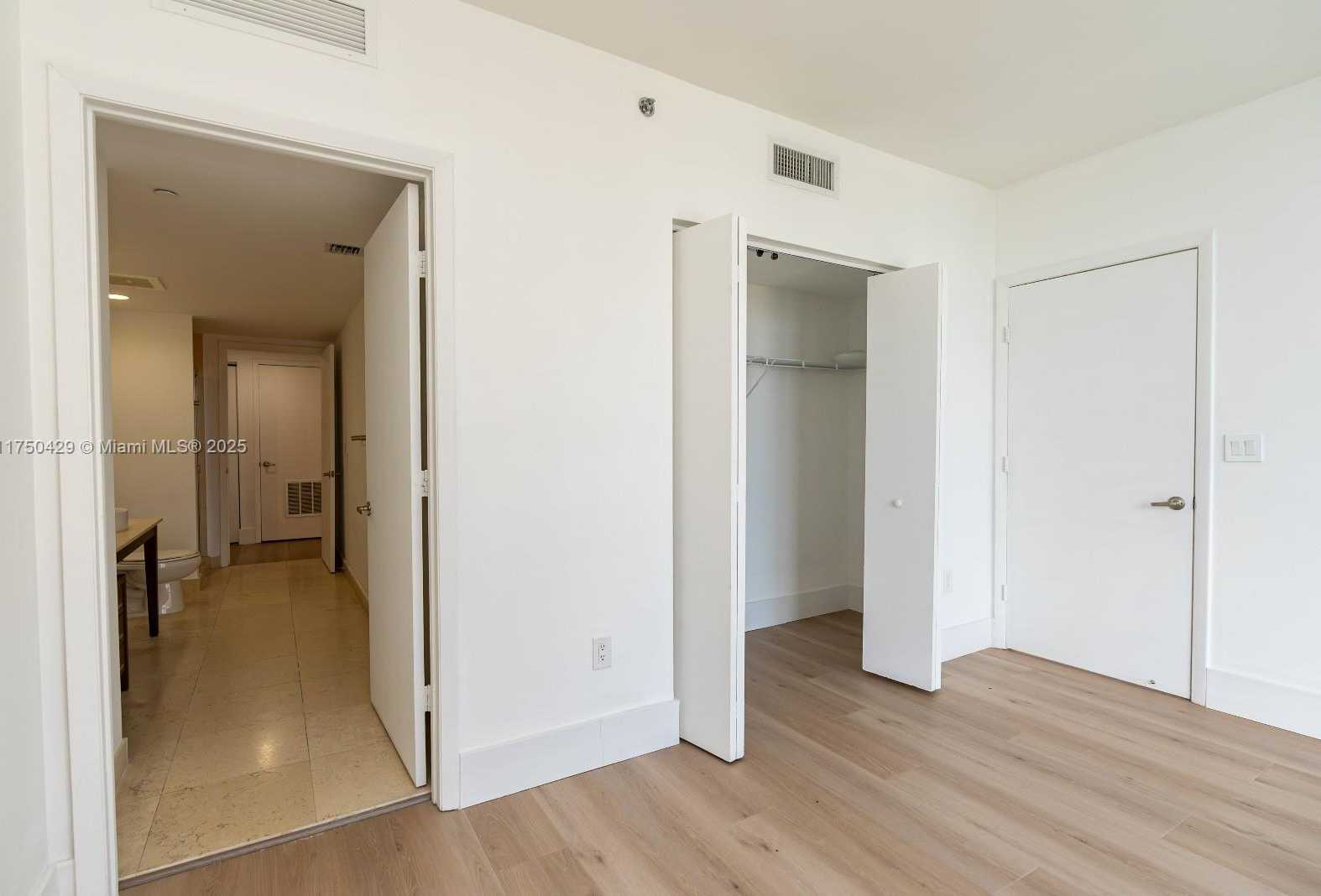 Small Image of 495 BRICKELL AVE #2102, Miami Number 45