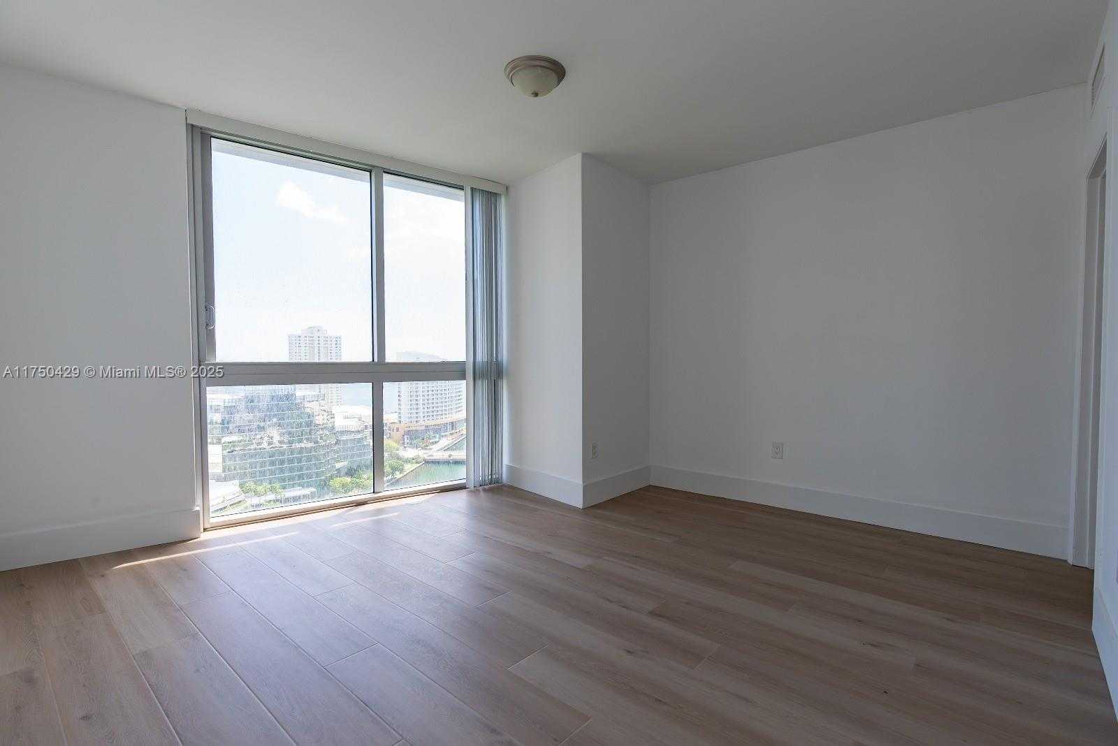 Small Image of 495 BRICKELL AVE #2102, Miami Number 48