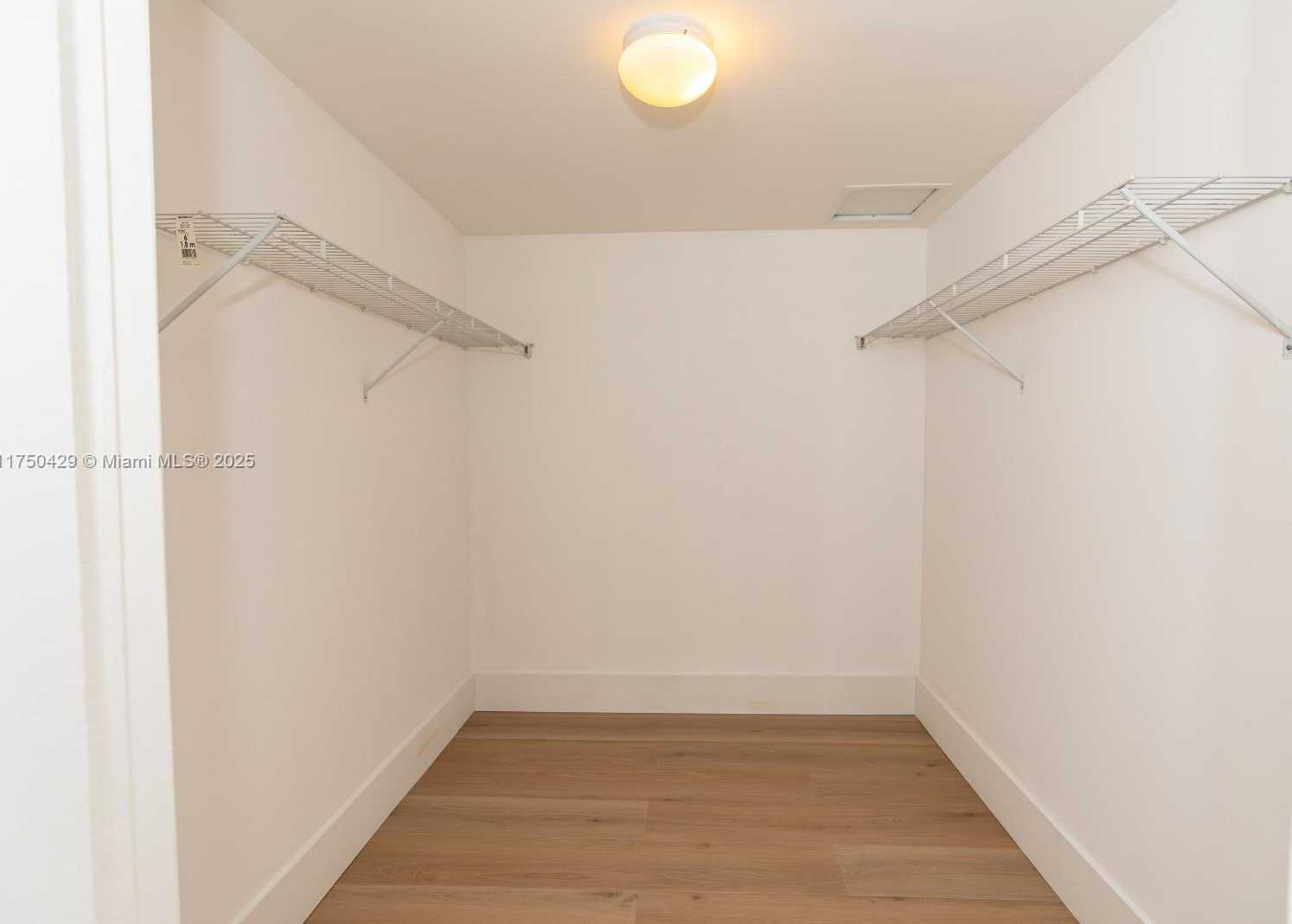 Small Image of 495 BRICKELL AVE #2102, Miami Number 54