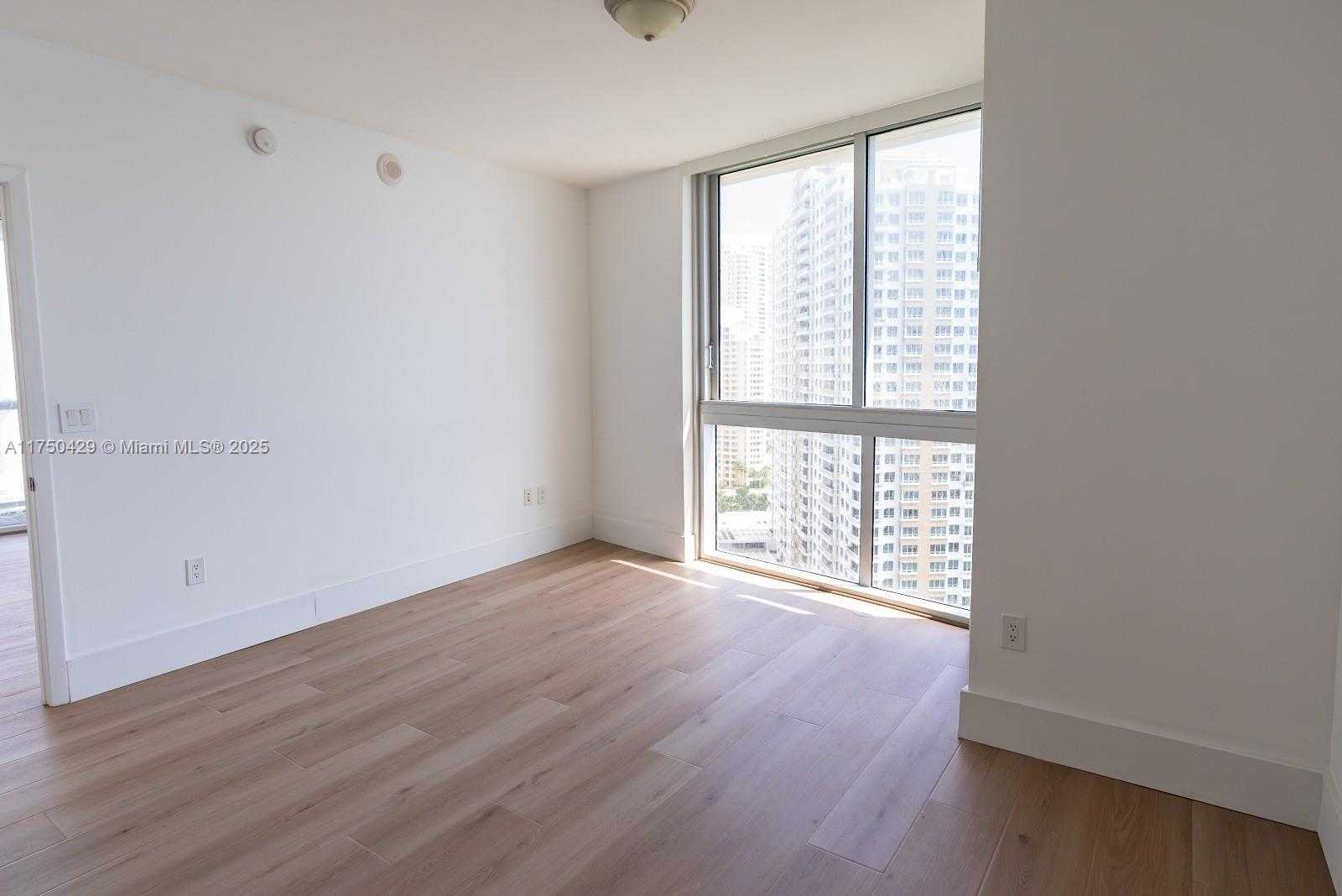 Small Image of 495 BRICKELL AVE #2102, Miami Number 58