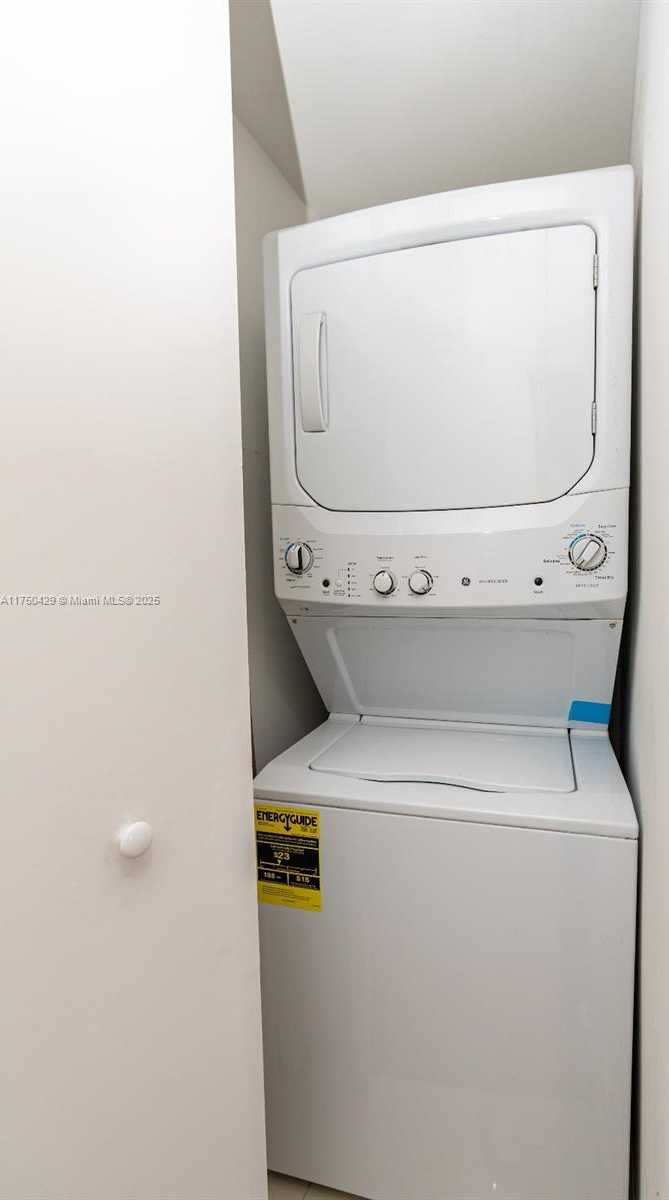 Small Image of 495 BRICKELL AVE #2102, Miami Number 59