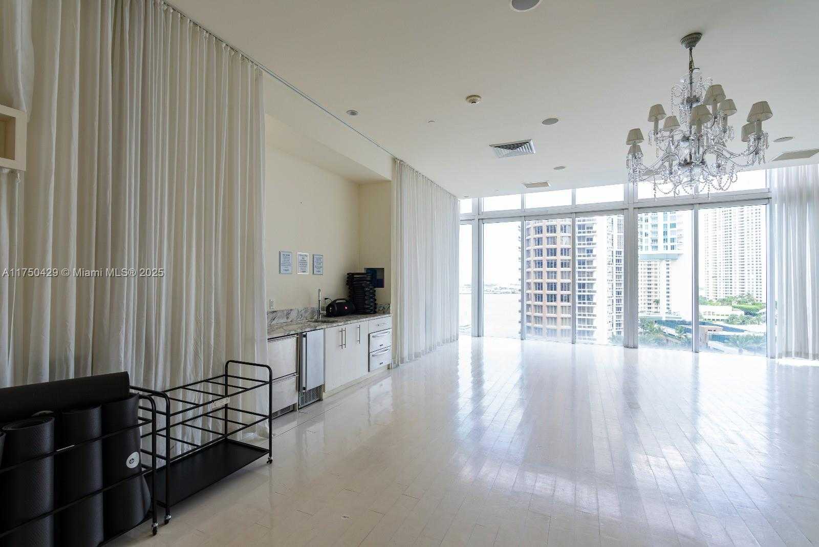 Small Image of 495 BRICKELL AVE #2102, Miami Number 79